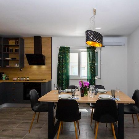 City Apartment Nora, Old Town Located, Free Parking Makarska Buitenkant foto